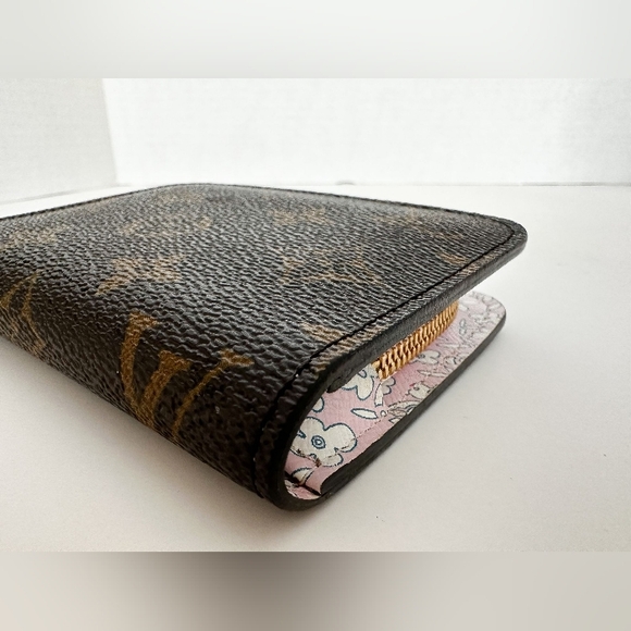 LOUIS VUITTON Monogram Fleuri Insolite PM Wallet Rose - Picture 2 of 12